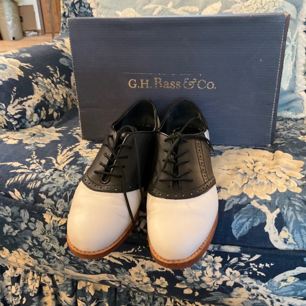 G.H. Bass&Co shoes. Black and white saddle shoes